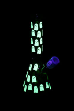 Ghostly Glow Beaker Water Pipe